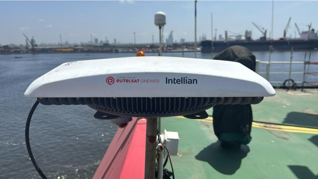 OneWeb LEO satellite system installation