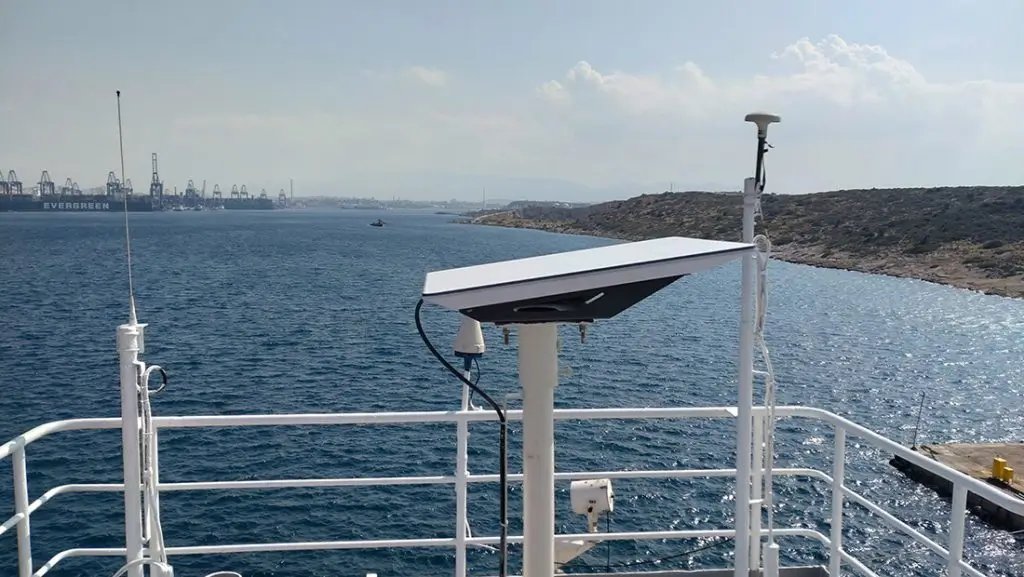 Starlink maritime satellite installation