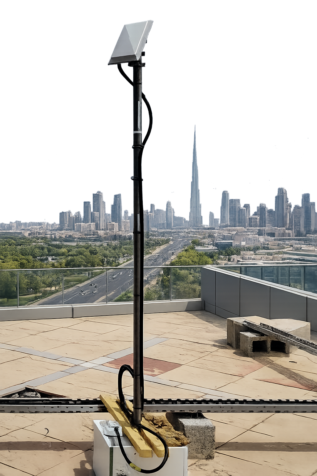 Thuraya satellite antenna precision setup and alignment